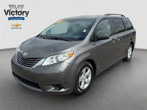 2016 Toyota Sienna LE