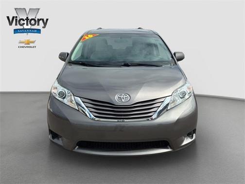 2016 Toyota Sienna LE