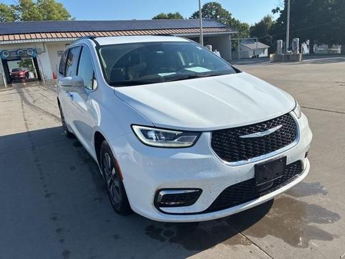 2021 Chrysler Pacifica Hybrid Touring