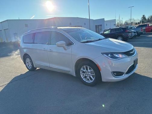 2020 Chrysler Pacifica Touring-L