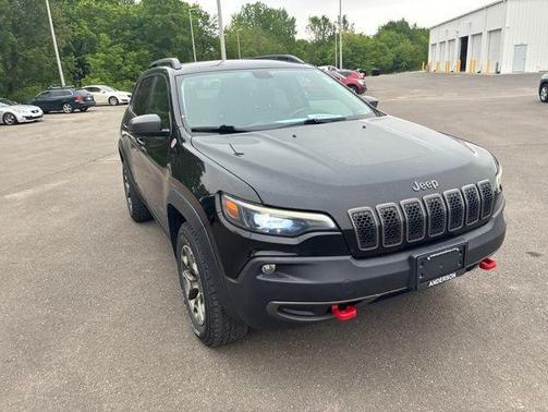 Diamond Black 2020 Jeep Cherokee Trailhawk
