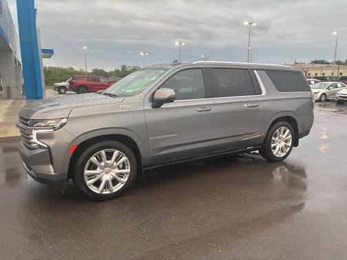 2022 Chevrolet Suburban High Country