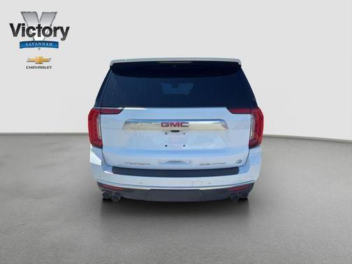 Summit White 2023 GMC Yukon XL Denali