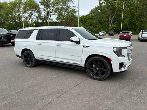 Summit White 2023 GMC Yukon XL Denali