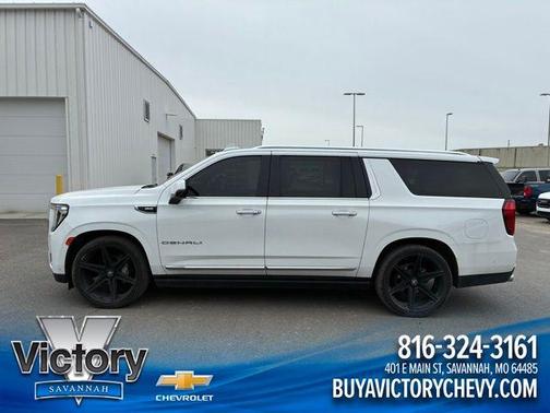 Summit White 2023 GMC Yukon XL Denali