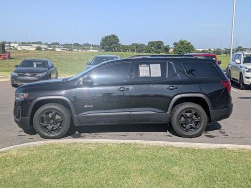 2021 GMC Acadia AWD AT4