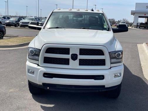 2017 RAM 2500 Laramie Crew Cab 4x4 6'4' Box