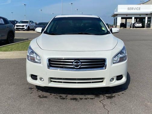 Pearl White 2014 Nissan Maxima SV