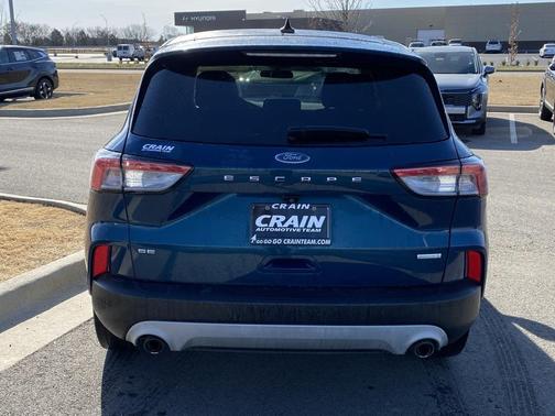 2020 Ford Escape SE