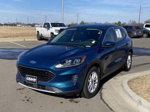 2020 Ford Escape SE