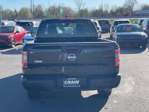 2023 Nissan Frontier S