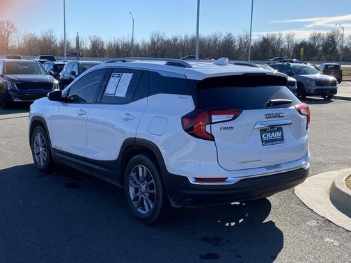 2023 GMC Terrain SLT
