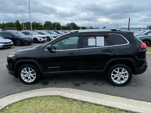 Diamond Black Crystal Pearlcoat 2018 Jeep Cherokee Latitude