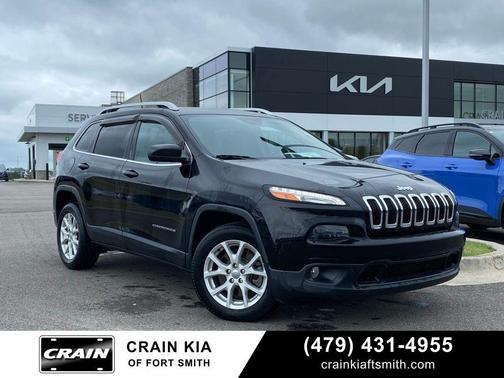 Diamond Black Crystal Pearlcoat 2018 Jeep Cherokee Latitude
