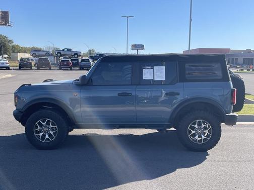 2022 Ford Bronco Badlands