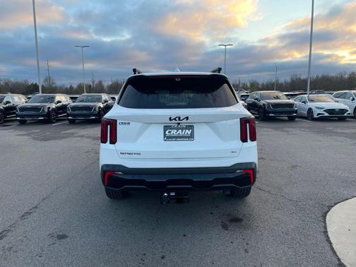 White Pearl 2026 Kia Sorento SX