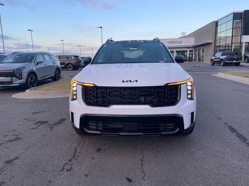 White Pearl 2026 Kia Sorento SX