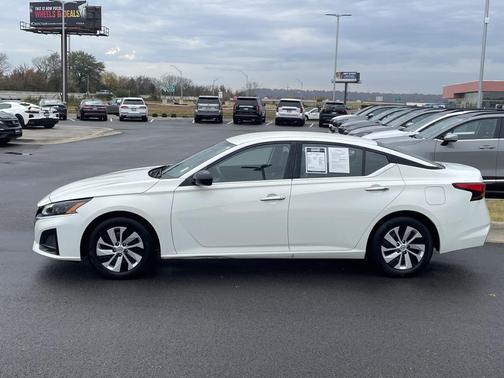 2024 Nissan Altima S FWD