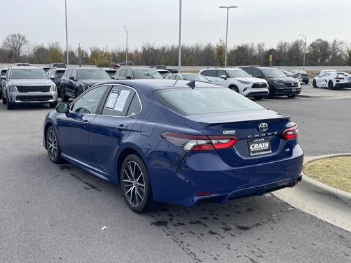 2024 Toyota Camry SE