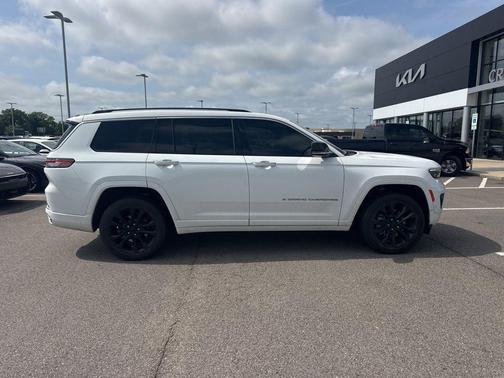 Bright White Clearcoat 2023 Jeep Grand Cherokee L Overland