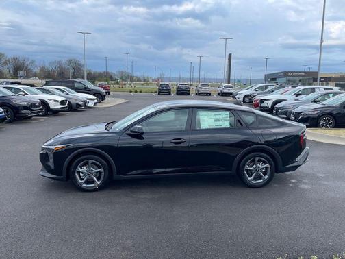 Aurora Black Pearl 2026 Kia K4 LXS