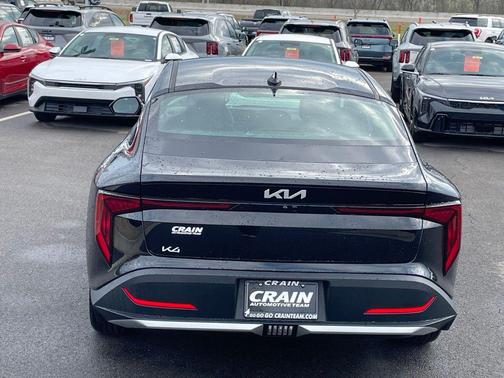 Aurora Black Pearl 2026 Kia K4 LXS
