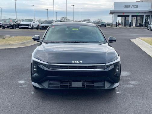Aurora Black Pearl 2026 Kia K4 LXS