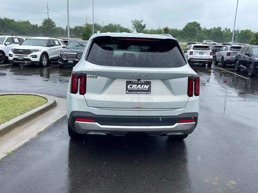 Ivory 2026 Kia Sorento S