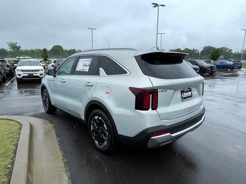 Ivory 2026 Kia Sorento S