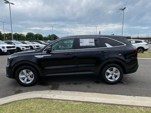 Ebony 2026 Kia Sorento LX