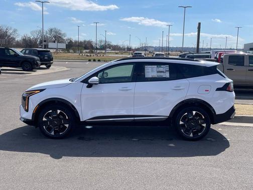 Glacial White Pearl 2026 Kia Sportage SX-Prestige