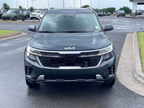 Gray 2024 Kia Seltos SX Turbo