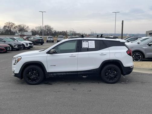 2024 GMC Terrain AWD AT4