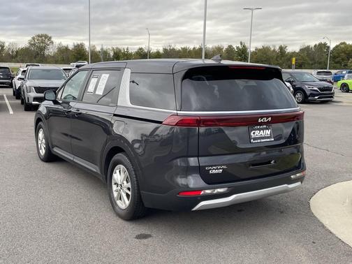 2023 Kia Carnival LX