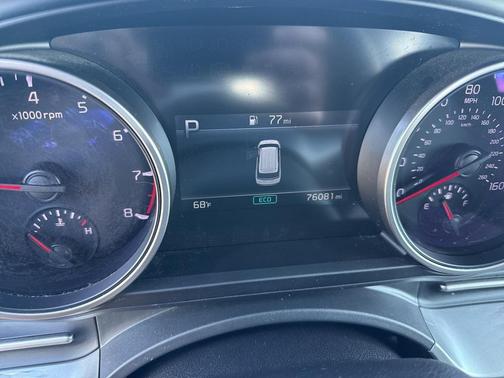 2023 Kia Carnival LX