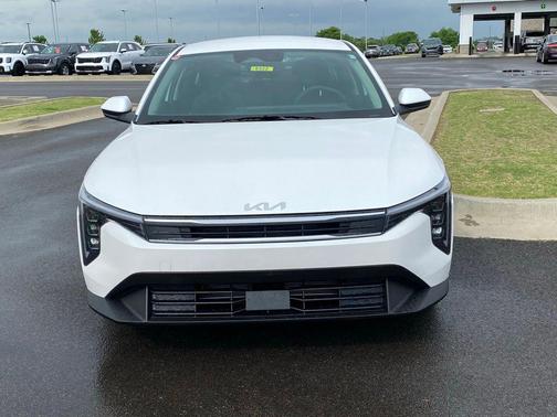 Snow White Pearl 2026 Kia K4 LXS
