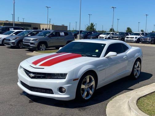Summit White 2011 Chevrolet Camaro 2SS