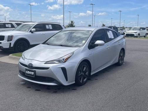 2019 Toyota Prius XLE