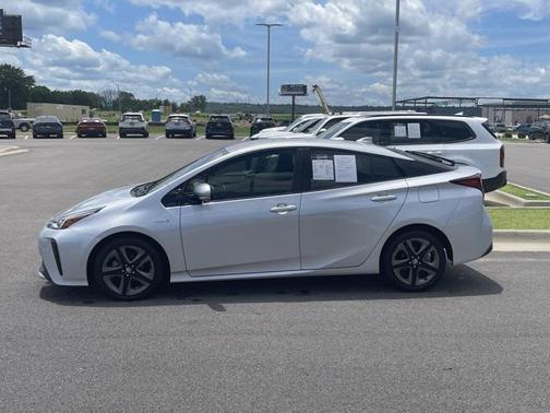 2019 Toyota Prius XLE