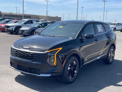 Fusion Black 2026 Kia Sportage Hybrid LX