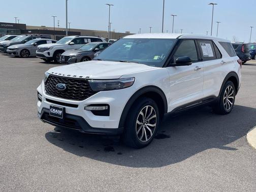 White Metallic 2021 Ford Explorer ST
