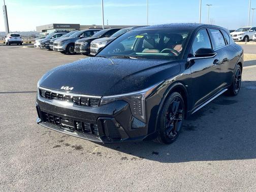 Aurora Black Pearl 2026 Kia K4 GT-Line Turbo