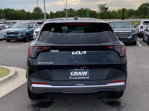 Ebony 2026 Kia Sportage LX