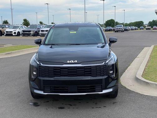 Ebony 2026 Kia Sportage LX
