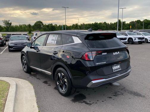 Ebony 2026 Kia Sportage LX