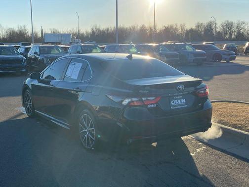 2023 Toyota Camry SE