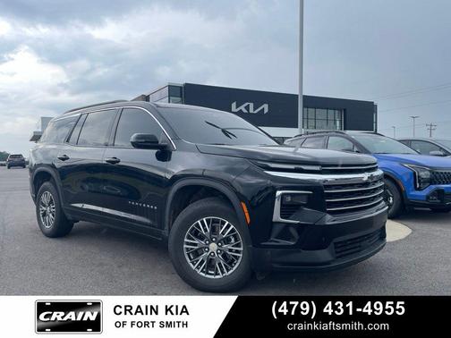 Black Metallic 2025 Chevrolet Traverse LT