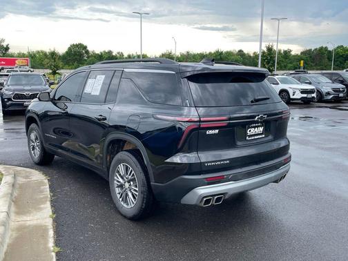 Black Metallic 2025 Chevrolet Traverse LT