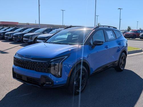 Blue / Black 2026 Kia Sportage S