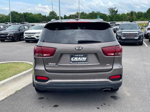 Brown 2019 Kia Sorento LX